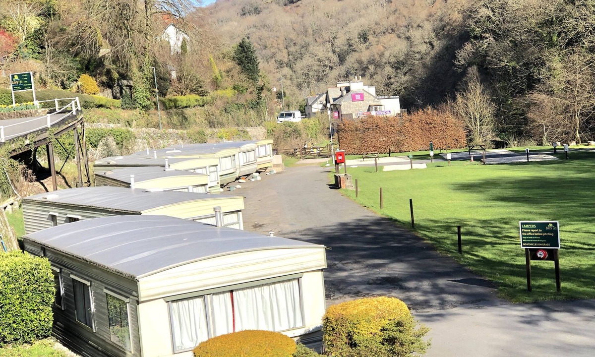 Barbrook Cottage | Two bed static (Sleeps 6). Walking distance of Lynton with onsite fishing