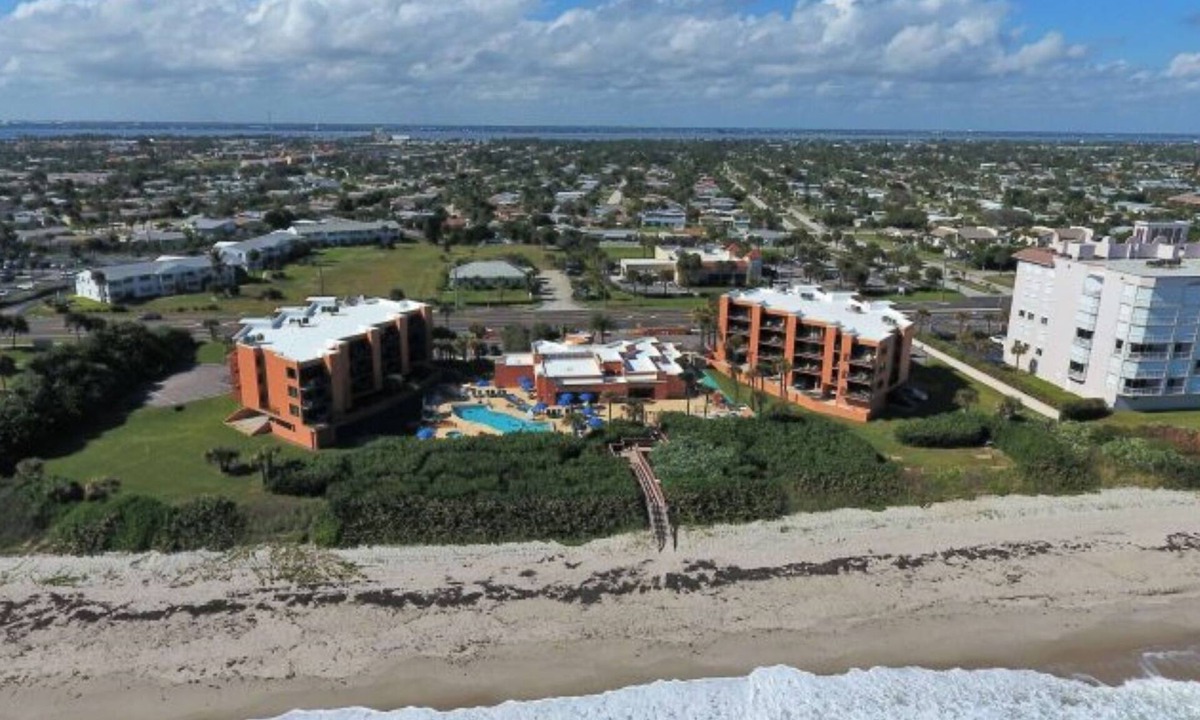 Indian Harbour Beach Resort | Two Bedroom, Ocean Front, Luxury Condo, Indian Harbour Beach, FL 3814448