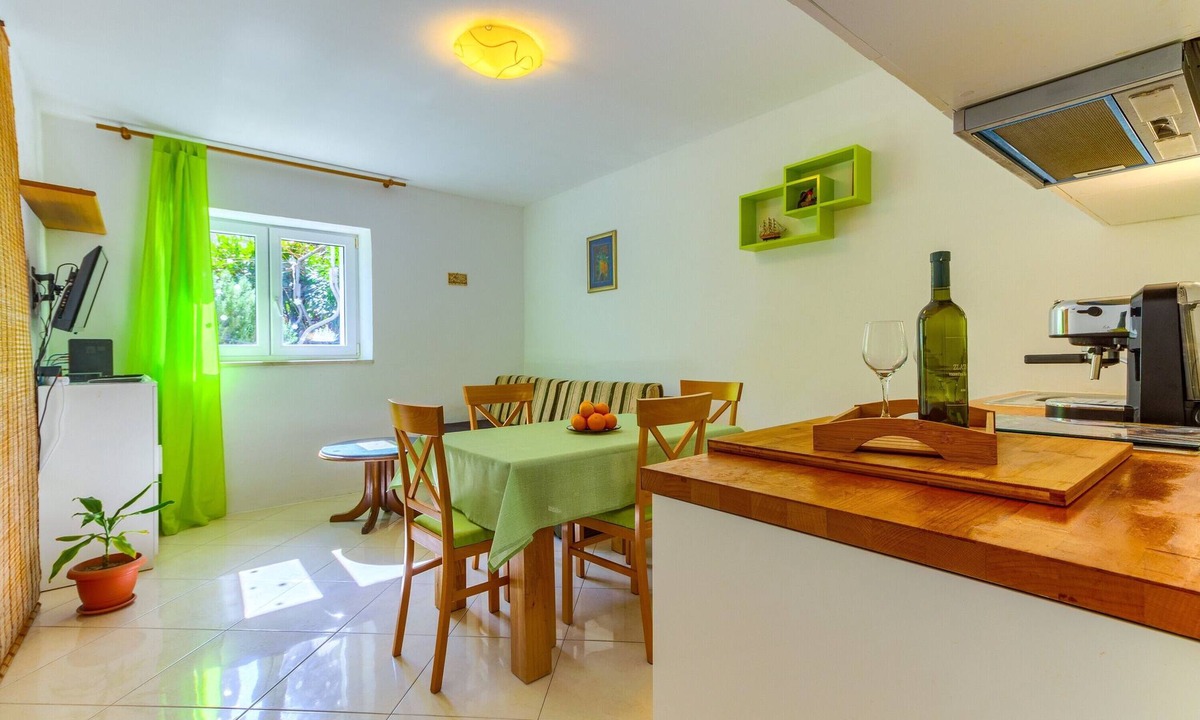 Bacvice Apartment | Two-bedroom apartment with garden, only 5 min walking to the Bacvice beach
