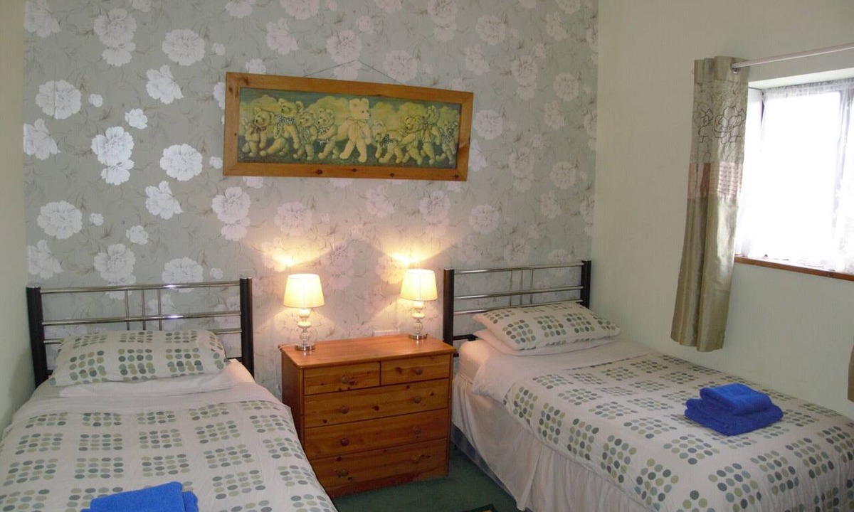 Llandwrog Cottage | Two Bedroom Cottage, Outside Caernarfon