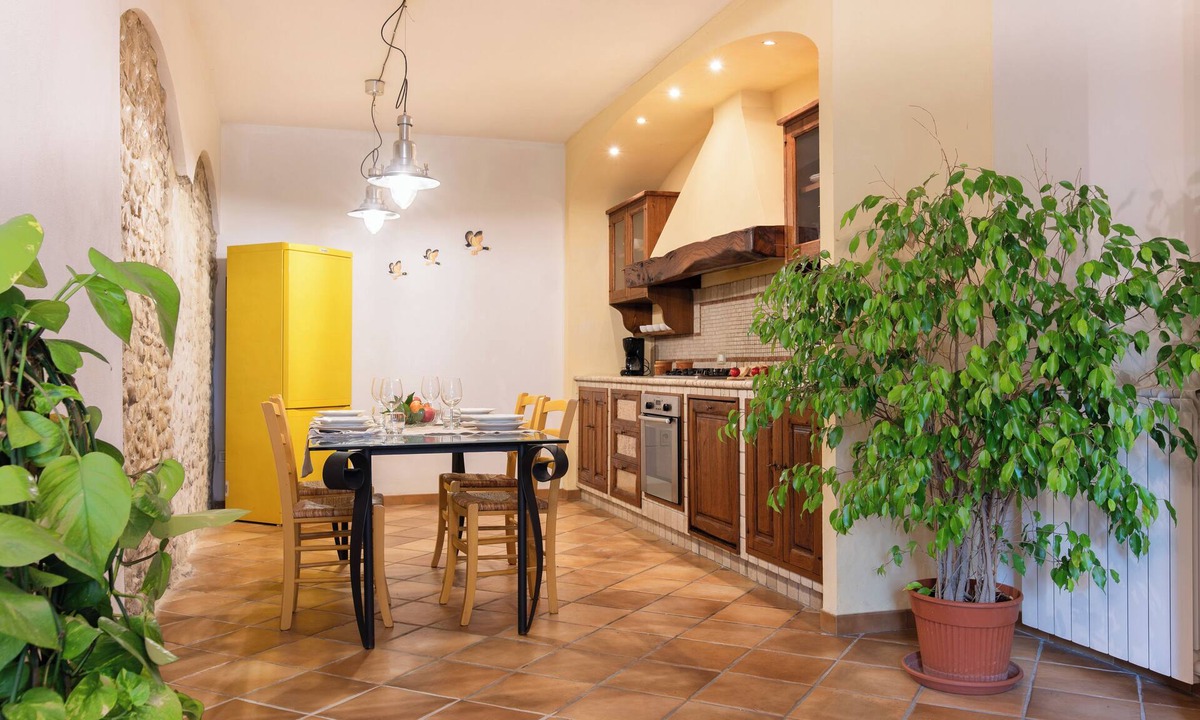 San Pietro in Bossolo Apartment | Two-bedroom, two-bathroom apartment with pool and AC