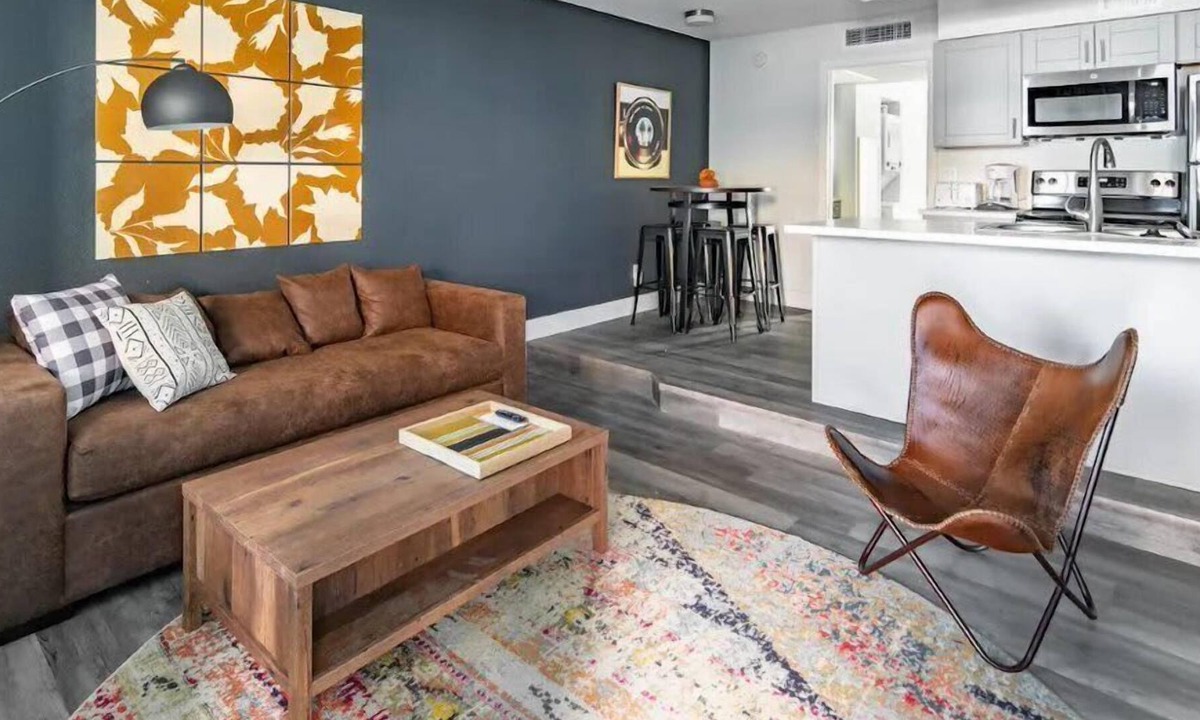 Goebel Apartment | TWO Bold Gorgeous CozySuites | Camelback 07&09