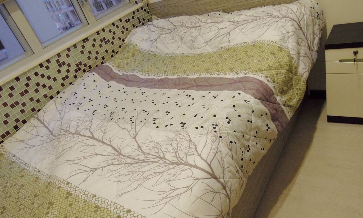 Prince Edward Apartment | Two cozy single beds near MTR -6