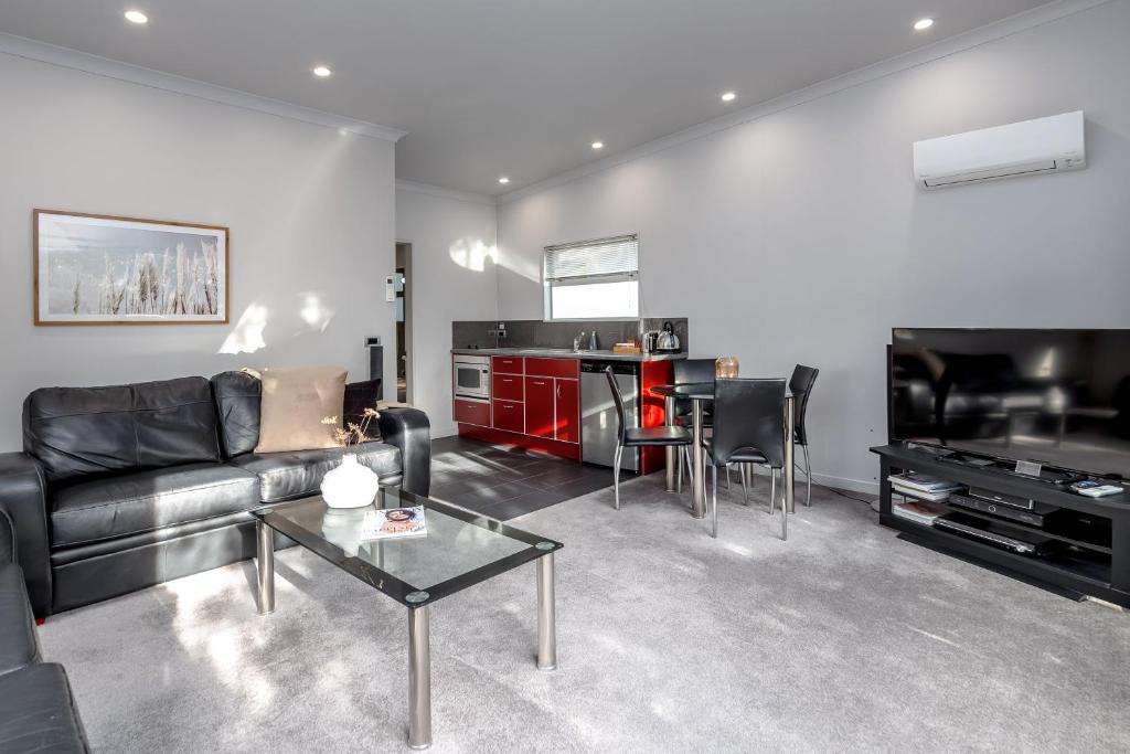 Martinborough Villa | TWO FOUR COLOGNE