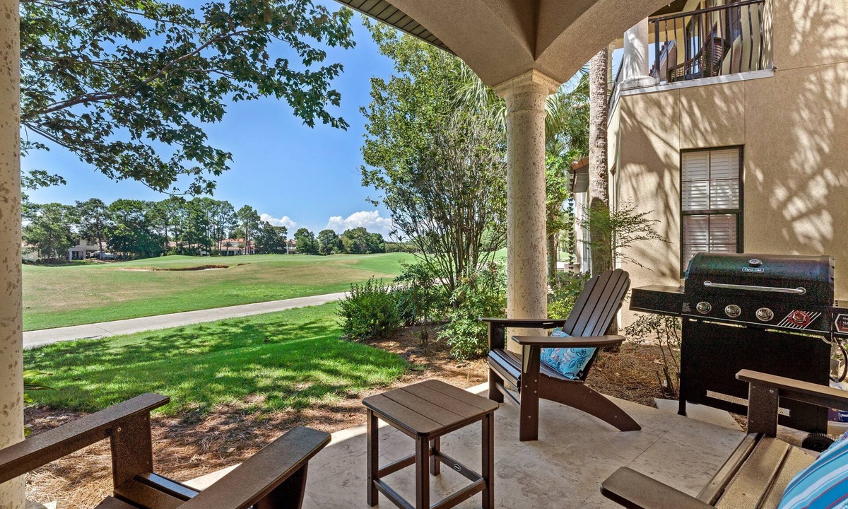 Villa Lago House | Two Golf Carts ~ Near Golf Course ~ Community Pool