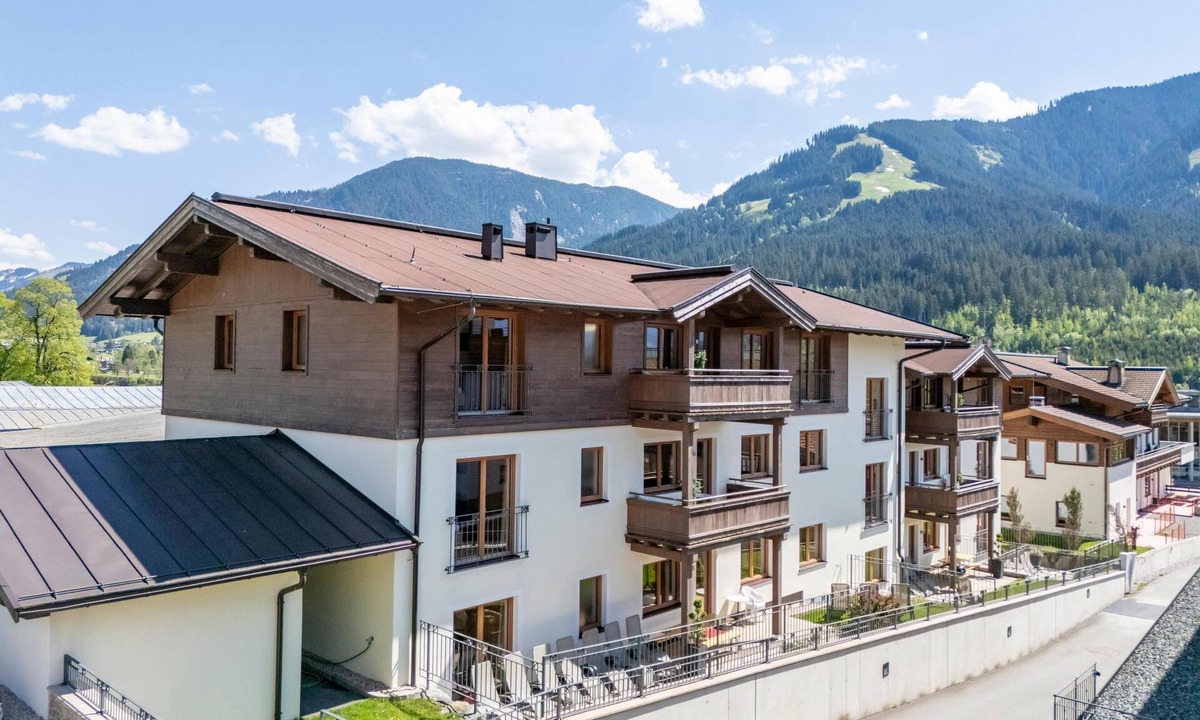 Brixen im Thale Apartment | Two holiday apartments with spa near the gondola