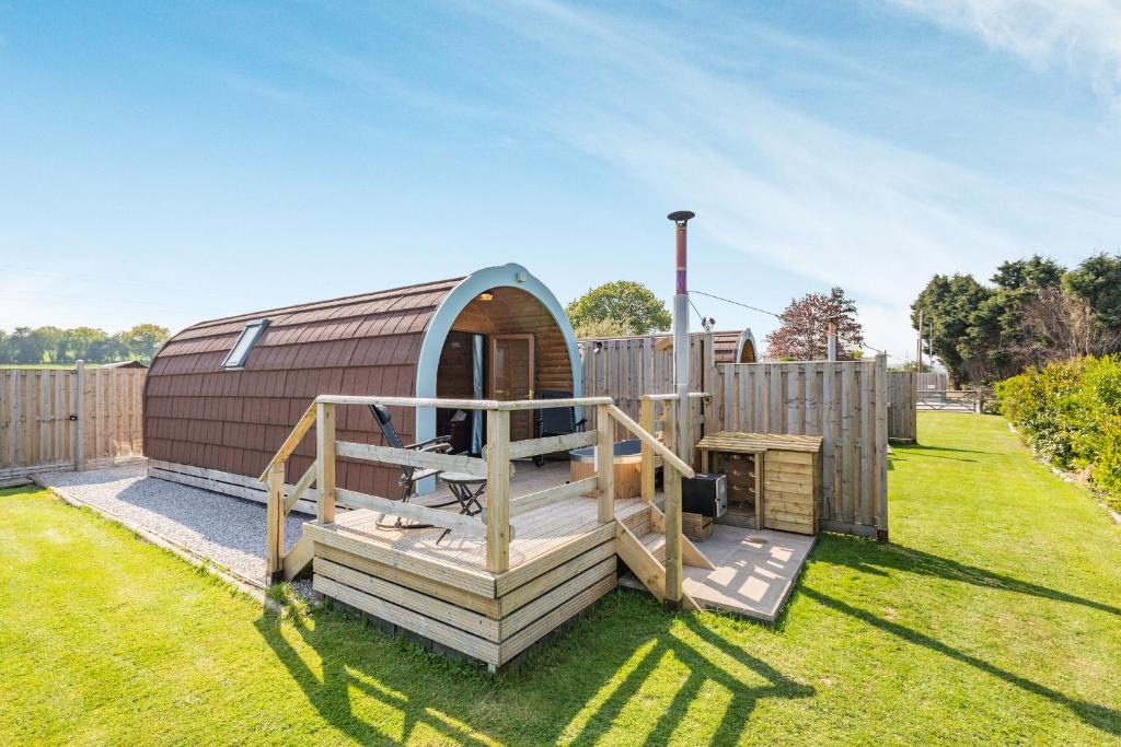Oakenholt House | Two Hoots