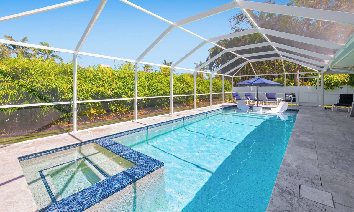 Willoughby Acres House | Two Master Suites, Fully Stocked Home w/Heated Pool & Spa Close to Everything