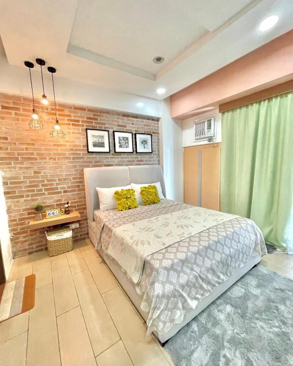 Pasay Apartment | Two Palm tree villa Aesthetic Condotel
