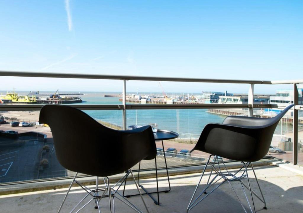Vissershaven Apartment | Two room apartment overlooking the harbor