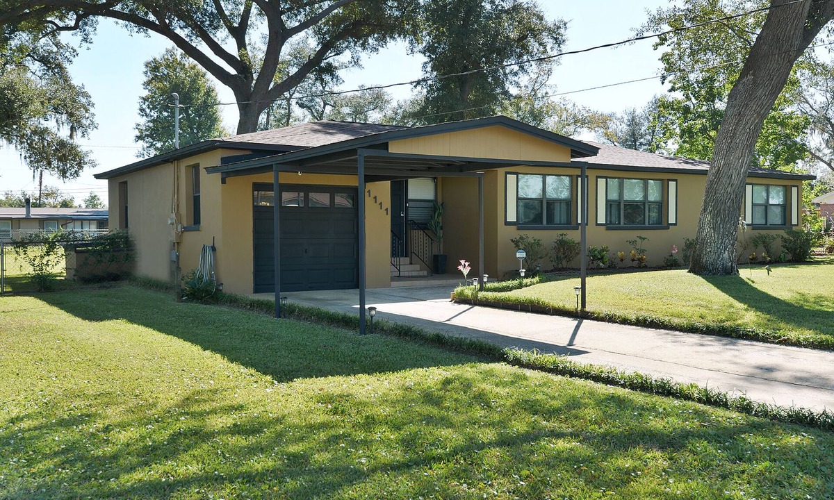 Parker House | Tyndall Rest & Tranquility - Luxury All-Inclusive 2 Bedroom with Office!
