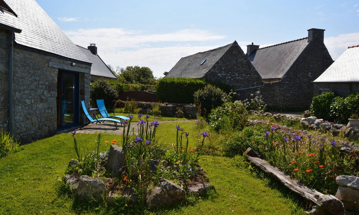 Crozon House | Typical Penty in Hamlet at Cap de la Chèvre Crozon-Morgat