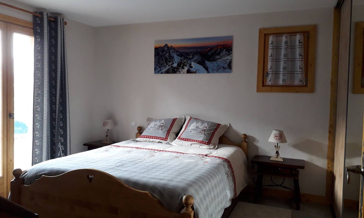 Hauteluce Ski Chalet | Typical Savoyard chalet with view of Mont Blanc