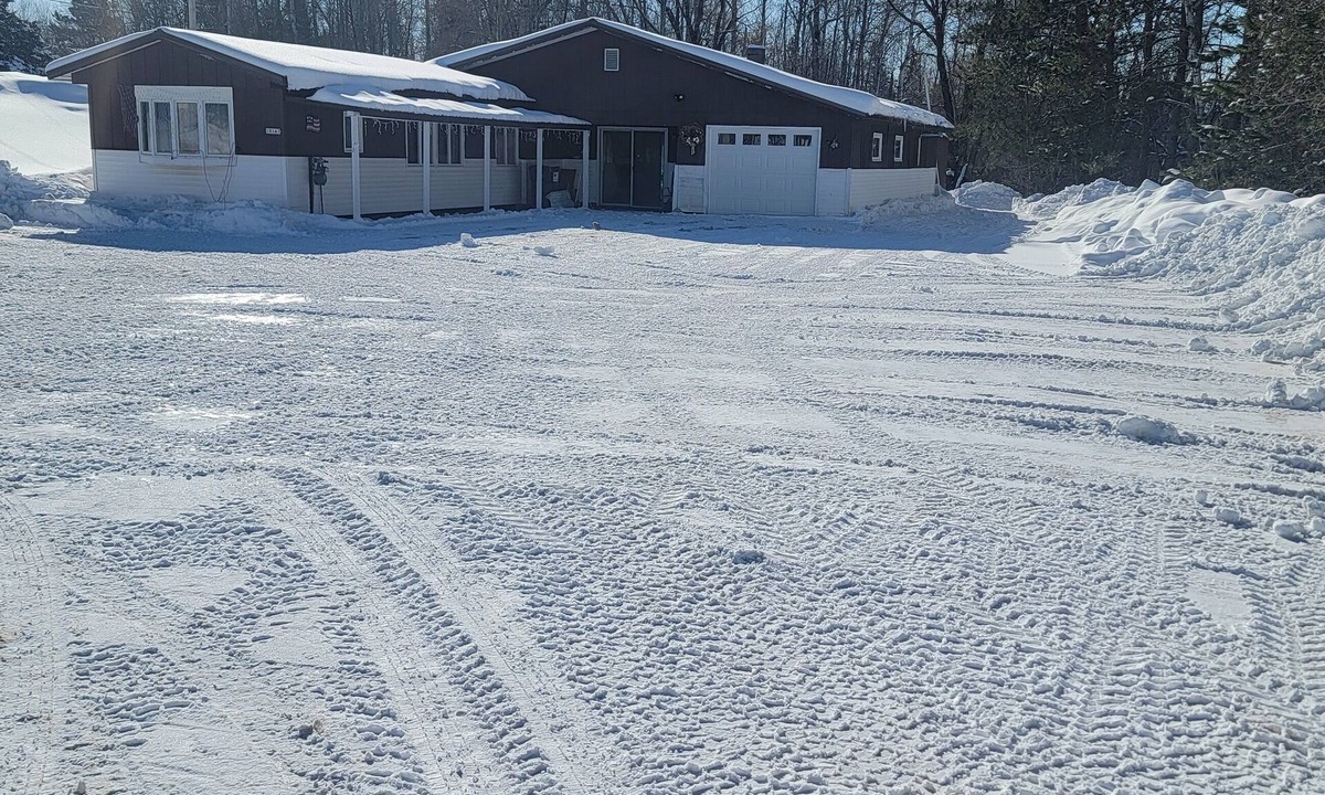 Bruce Crossing House | U.P Trailside stay Near Town w/Heated Breezeway and garage option & parking.