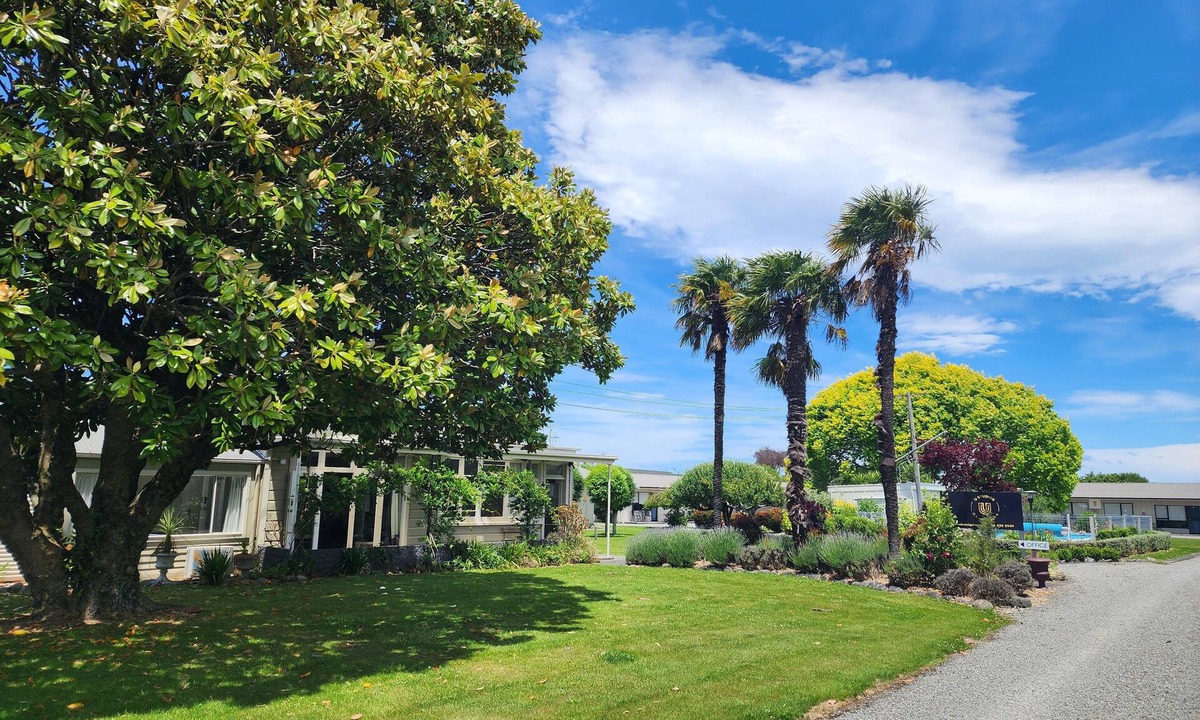 Solway Hotel | U Studios Masterton, SureStay Collection by BW