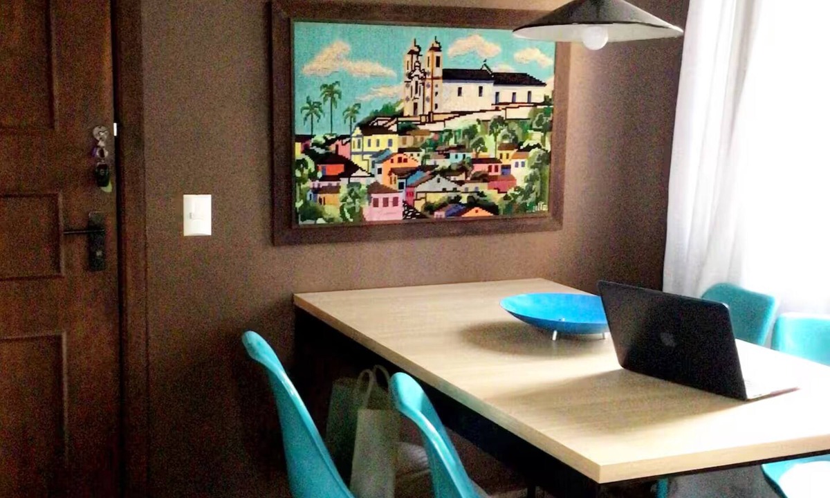 Matriz Apartment | UFPR Central, Clinics and Couto Pereira with garage.