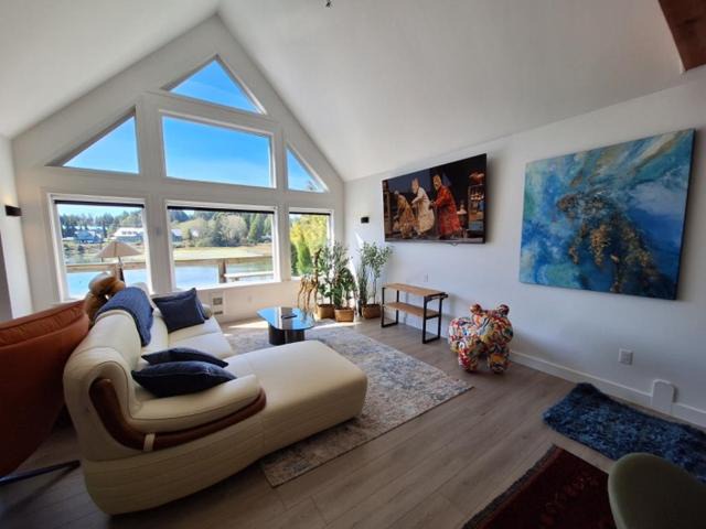 Ucluelet House | UKEE Escape