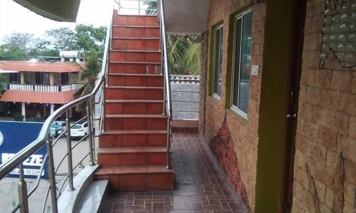 Mahabalipuram Beach House | Ulo Rainbow Guest House
