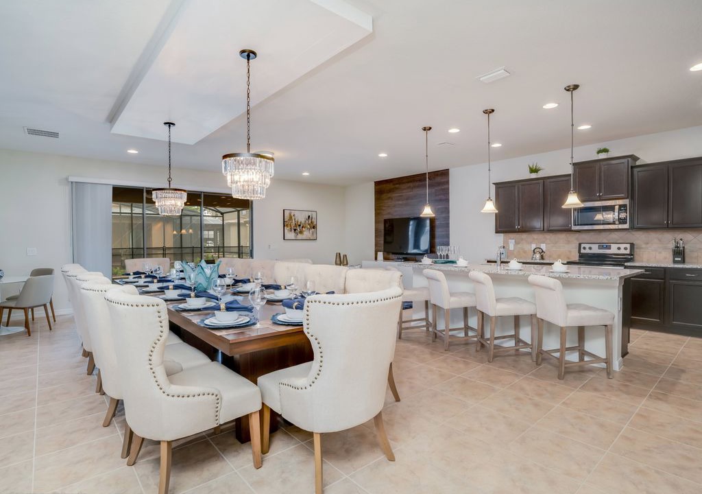 Bay Lake Villa | Ultimate 9Bd Pool Hm Windsor at Westside-8852CD