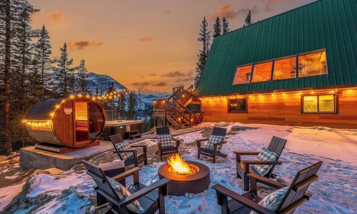 Alma House | Ultimate A-frame, 12 mi to Breck, Mtn View/Sauna/HT