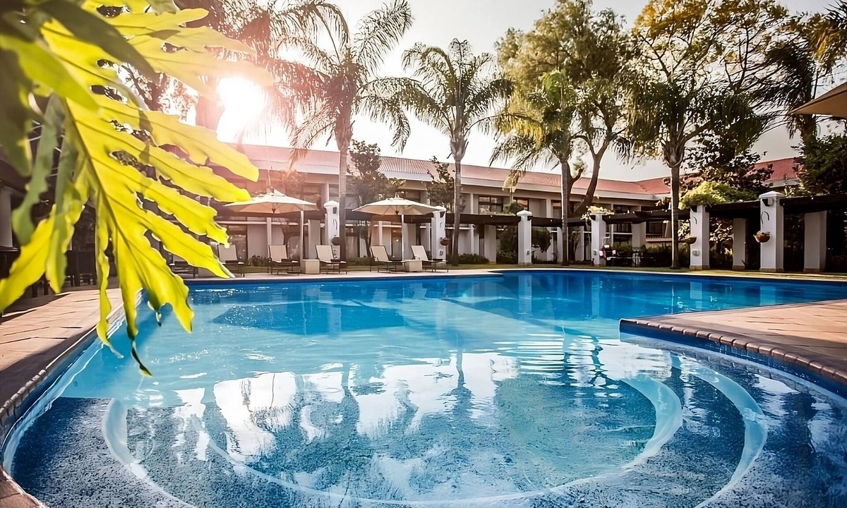 Gaborone Hotel | Ultimate Relaxation! Outdoor Pool, Spa, Airport Shuttle and FREE Parking!