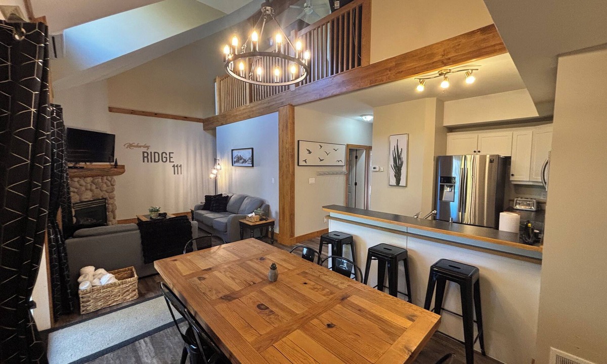 East Kootenay Condo | 🎿 Ultimate Side by Side Ski in/out condos, 6 🛌, 6 pullouts, 6 🛁, 2 hottubs