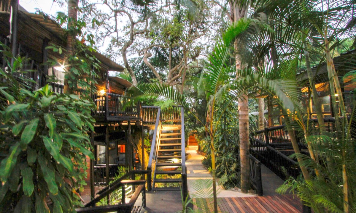 St. Lucia Bed & Breakfast | Umlilo Lodge