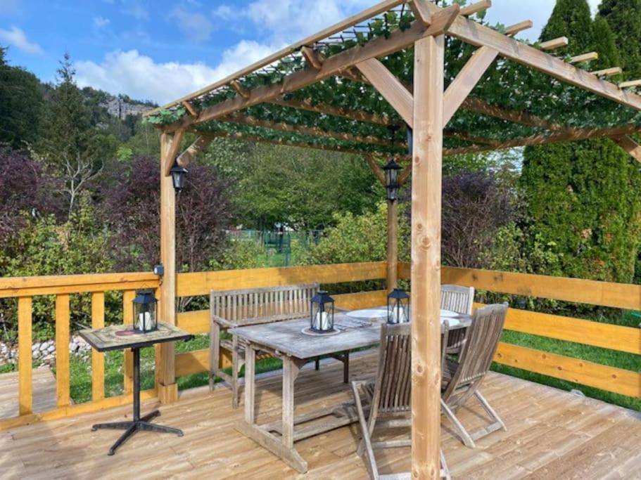 Bourg-de-Sirod Apartment | Un nid de verdure 2 ch