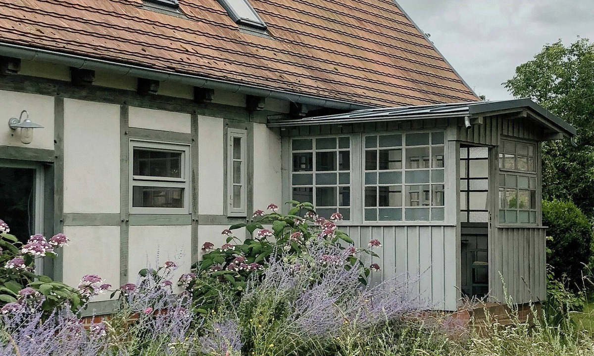 Uckerfelde House | Under the apple tree in Bertikow