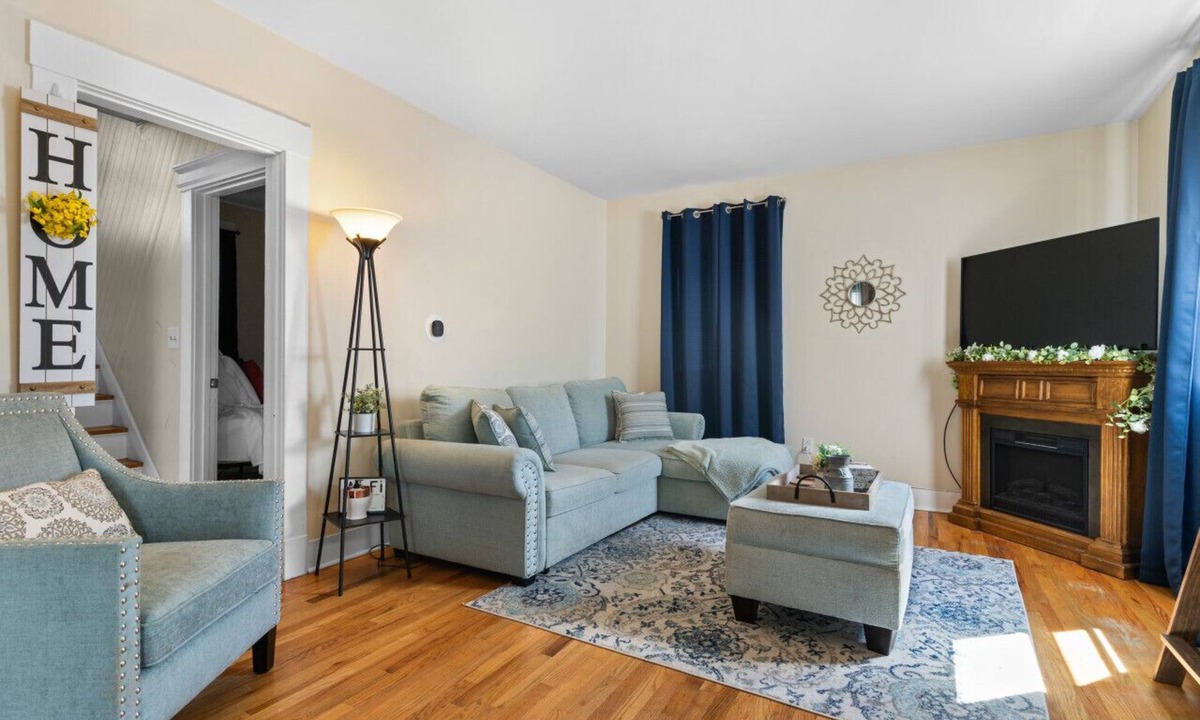 West Haven House | UNH Home Base 10 minutes from beach