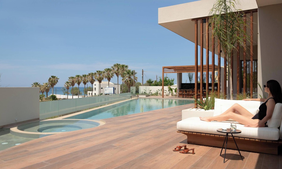 Skaleta Villa | Unique 5BR Villa, Elegant Design & Beach Bliss