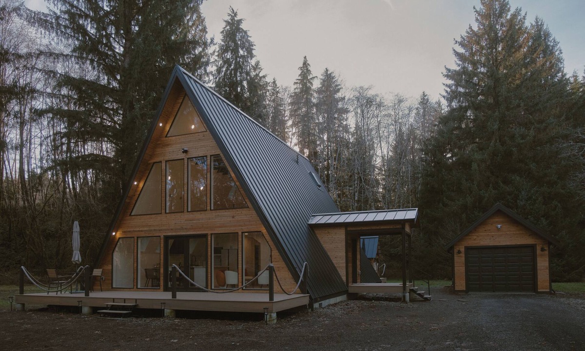 Forks House | Unique A-Frame house nestled at the edge of rainforest with Sauna & Hot-tub