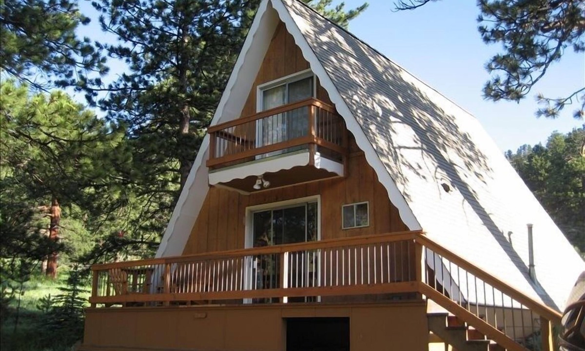 Estes Park Ski Chalet | Unique A-Frame! Just 1.5 mi to Estes & RMNP entrance
