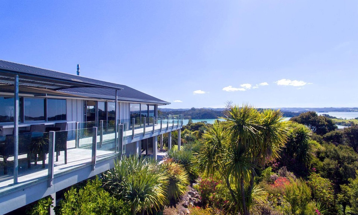 Russell Cabin | Unique Accommodation for a Couples Retreat with Ocean Views near Russell, New Zealand