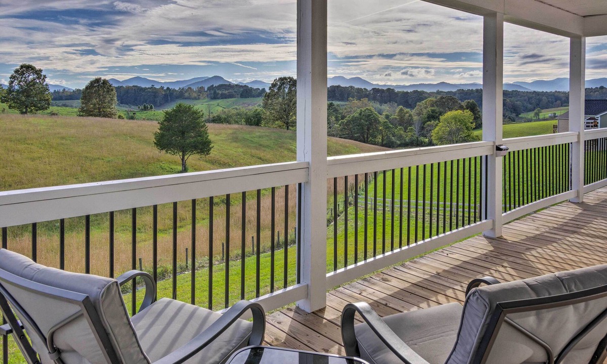 Leicester House | Unique Blue Ridge Haven, 12 Mi to Asheville!