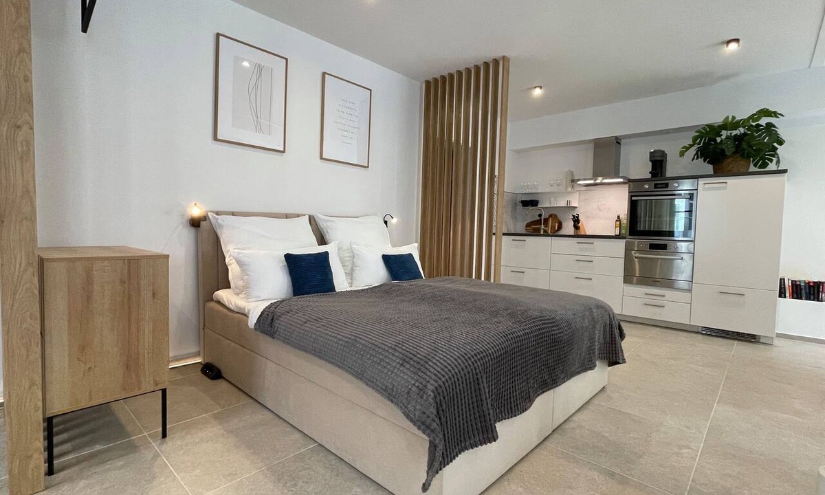 Dobel Apartment | Unique city center studio with carport