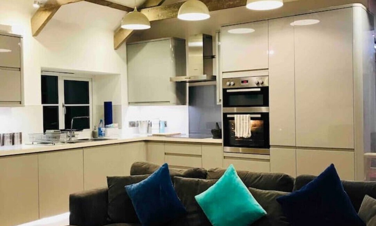 Redruth Cottage | UNIQUE CORNISH COTTAGE CONVERSION Central location