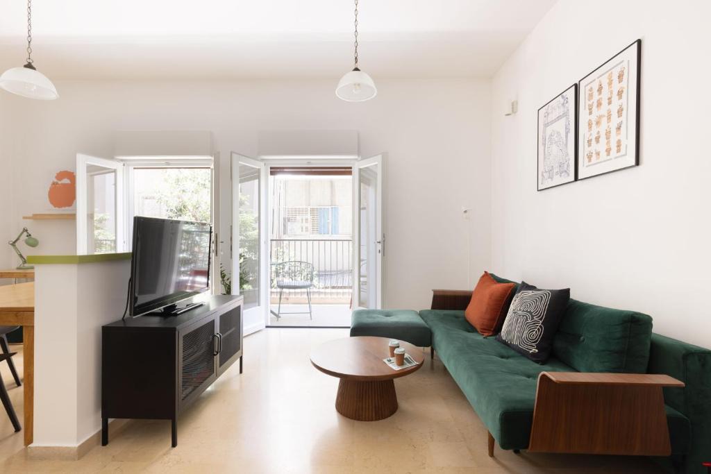 Tel Aviv Apartment | Unique Diznegoff by TLV2RENT