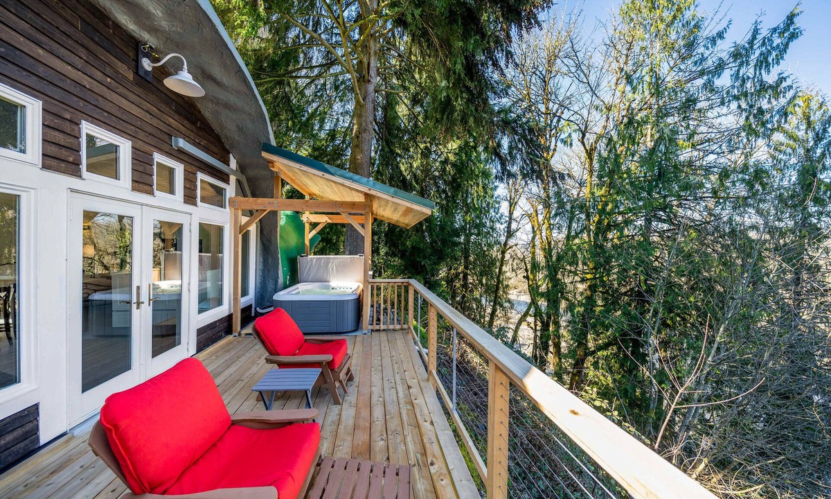 Thurston Apartment | Unique, Dog-Friendly, Riverfront Cottage with Free WiFi, Views, & Hot Tub