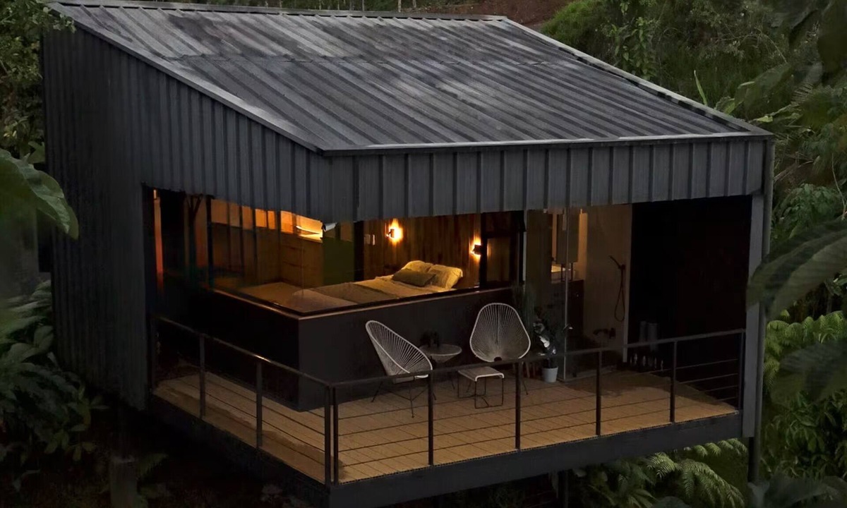 Venecia Cabin | Unique & peaceful forest cabin with pool & trails