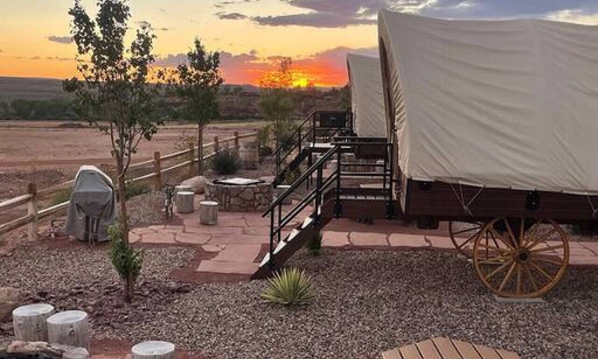 Virgin Cabin | Unique Pet Friendly Covered Wagon with 2 QB #24