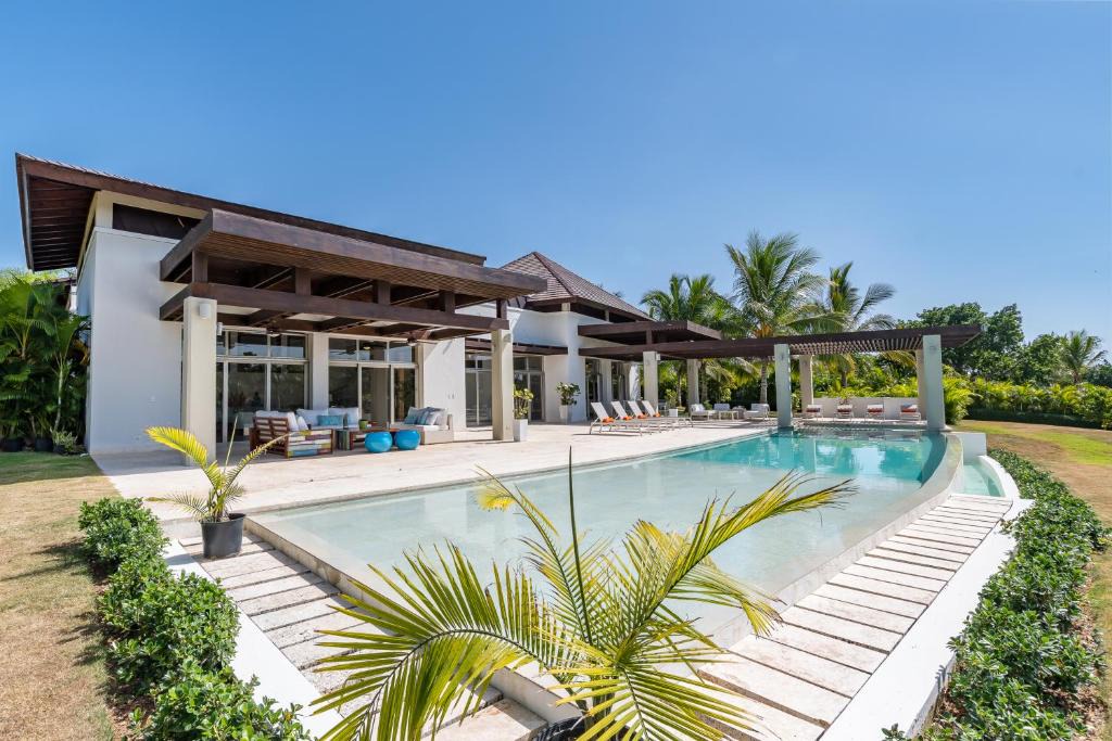 Casa de Campo Villa | Unique Private Villa with Pools and Golf Cart