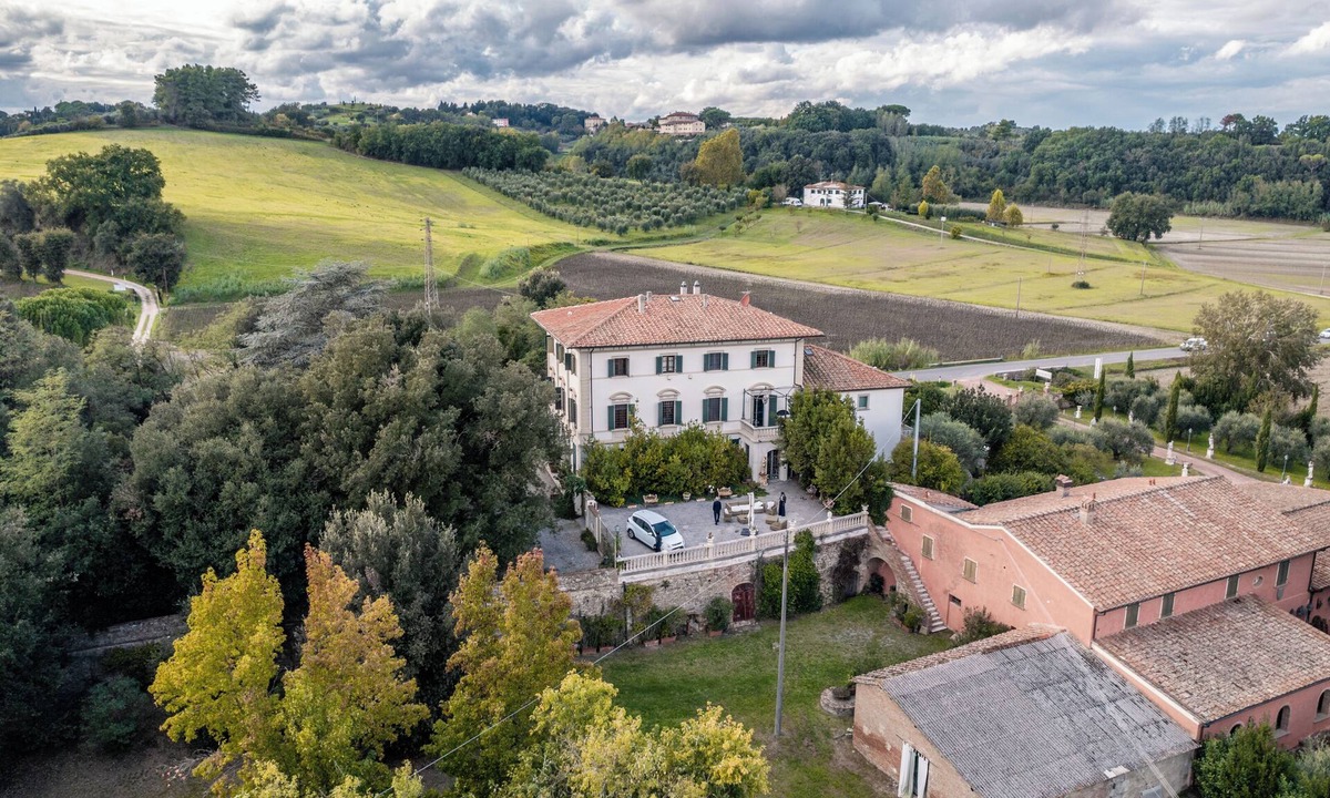 Parlascio Villa | Unique property: elegant and luxurious Art Nouveau villa in the Tuscan hills.