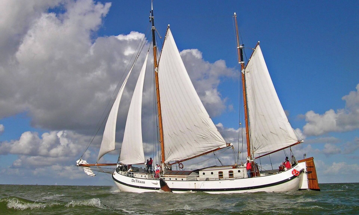 Amsterdam East Boat Rental | Unique spacious comfortable (private) boat near Amsterdam