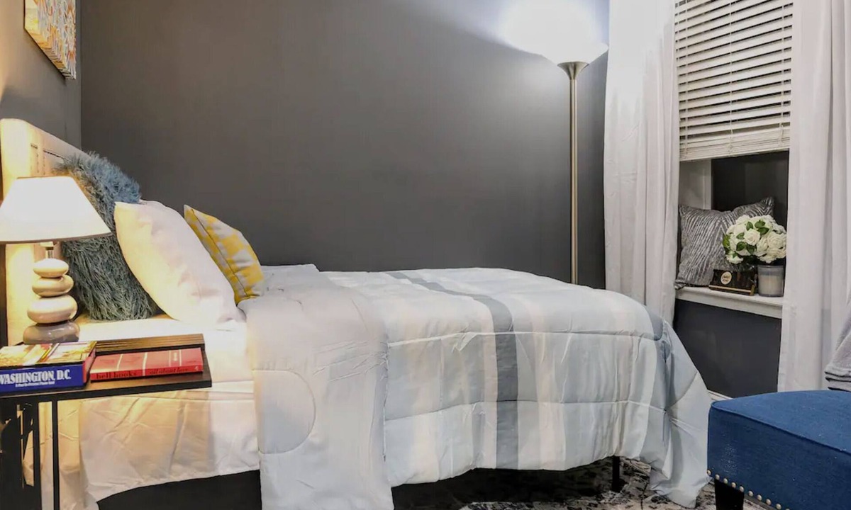 Washington House | Uniquely Styled Private Suite