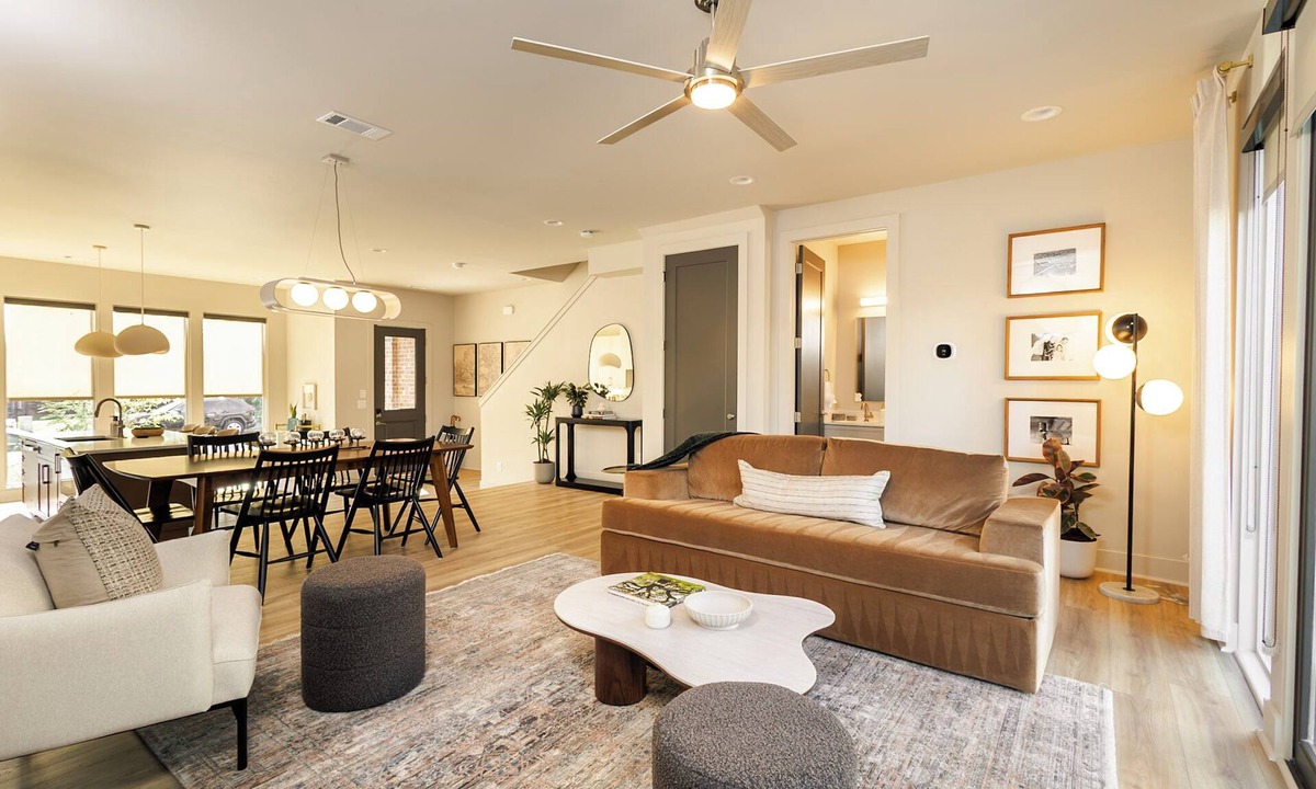 Historic Edgefield House | Unit 1 I 5-Points Luxury | Pool, Cold Plunge, Sauna, Firepit | 7 Min to Broadway