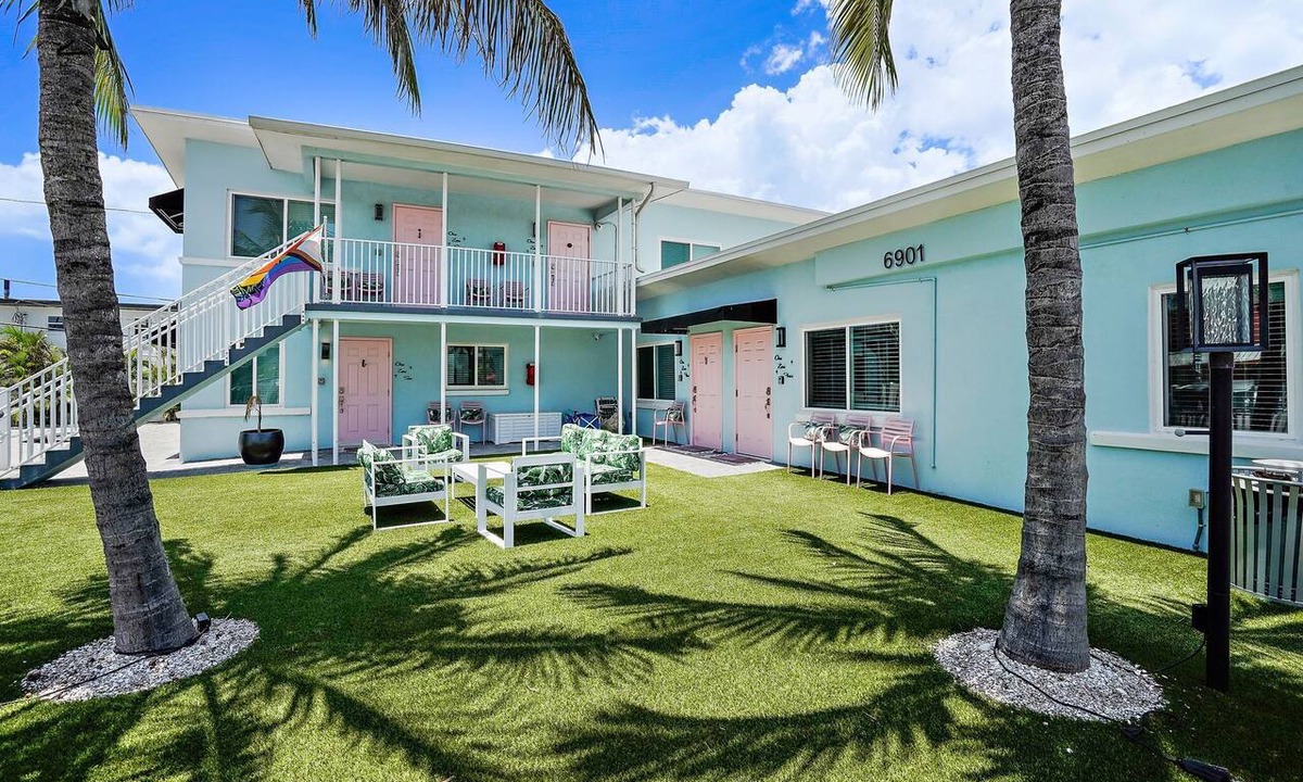 St. Pete Beach Condo | Unit 107 Studio King Suite - Partial View - The Pearl Cabana Club