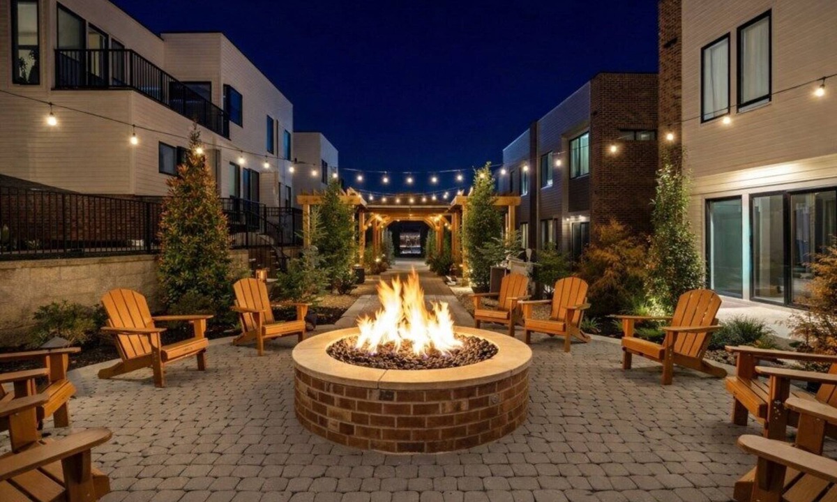 Historic Edgefield House | Unit 3 I Experience Noa Nashville | 4BR Luxury Retreat + Resort Pool
