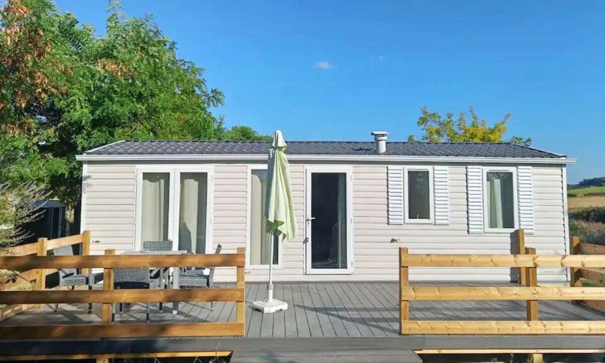 Levignac-de-Guyenne House | Unit 3 – “Lavanders”- A tranquil retreat in wine country.