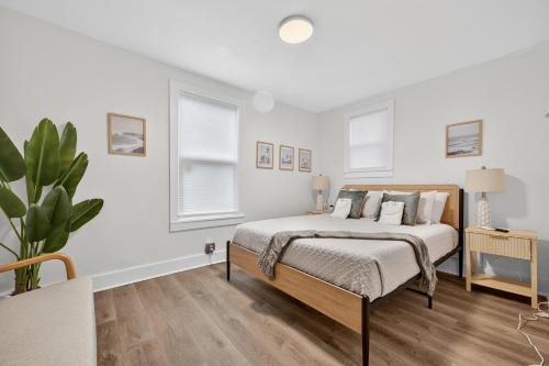 South Pensacola House | Unit 5 Affordable Private Studio